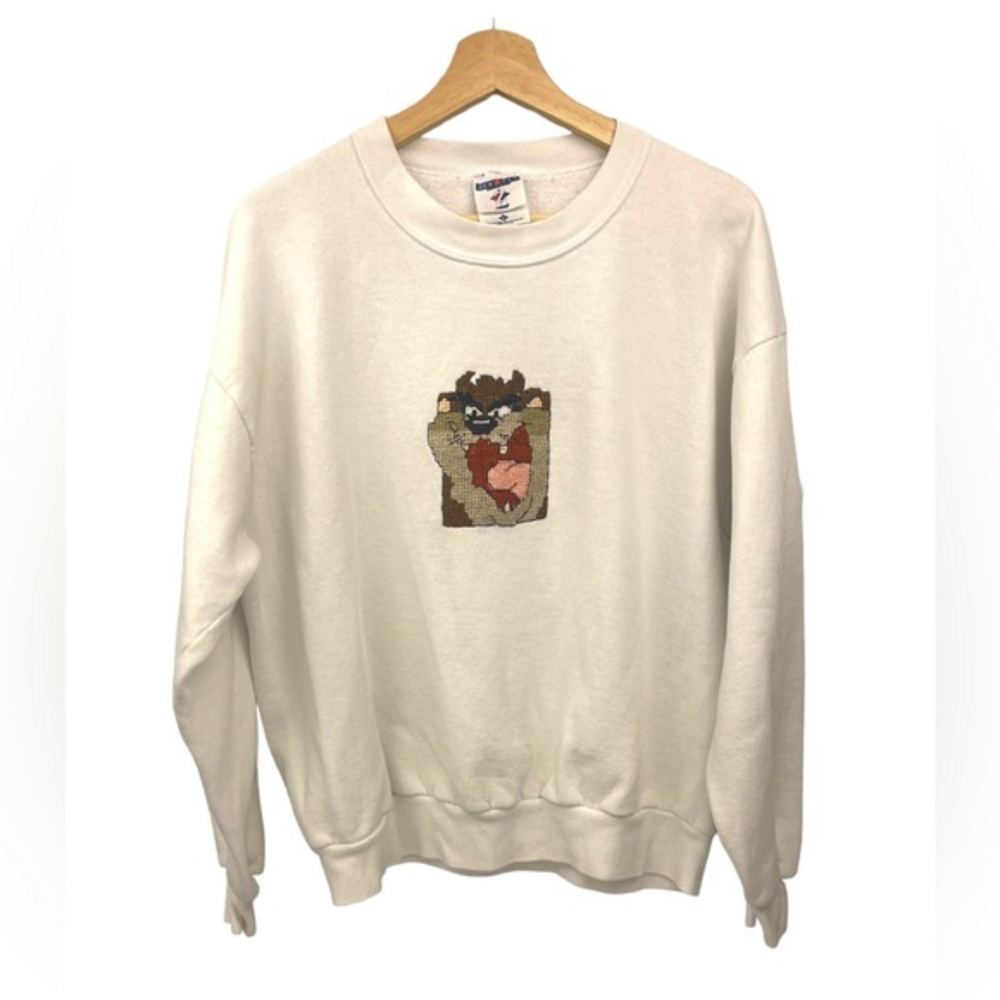Jerzees White Sweatshirt with Tasmanian Devil Crochet Design Size‎ Large Women's